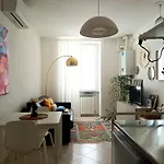 A Casa Di Pizz - Bilocale Con Parcheggio Privato アパート サヴォーナ