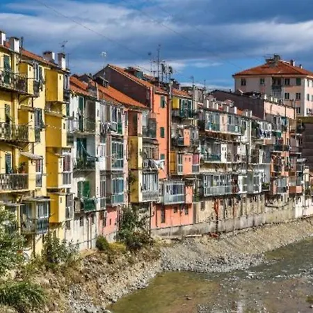 A Casa Di Pizz - Bilocale Con Parcheggio Privato Savona