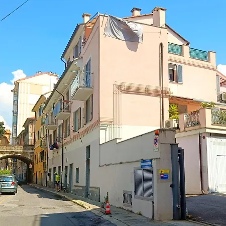 Lägenhet A Casa Di Pizz - Bilocale Con Parcheggio Privato Savona