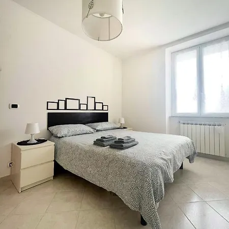 Lägenhet A Casa Di Pizz - Bilocale Con Parcheggio Privato