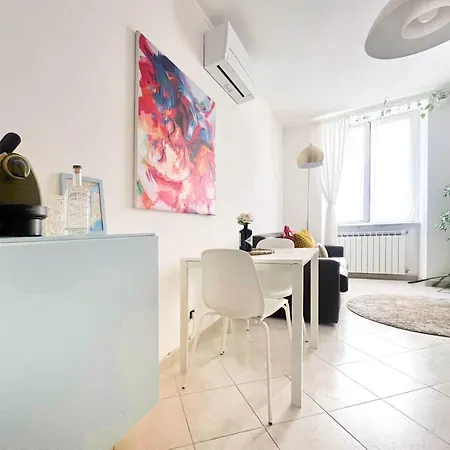 Appartamento A Casa Di Pizz - Bilocale Con Parcheggio Privato Savona